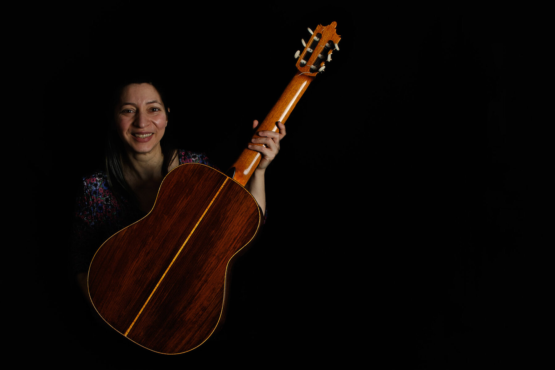 Paula Lazzarini Classical Guitar