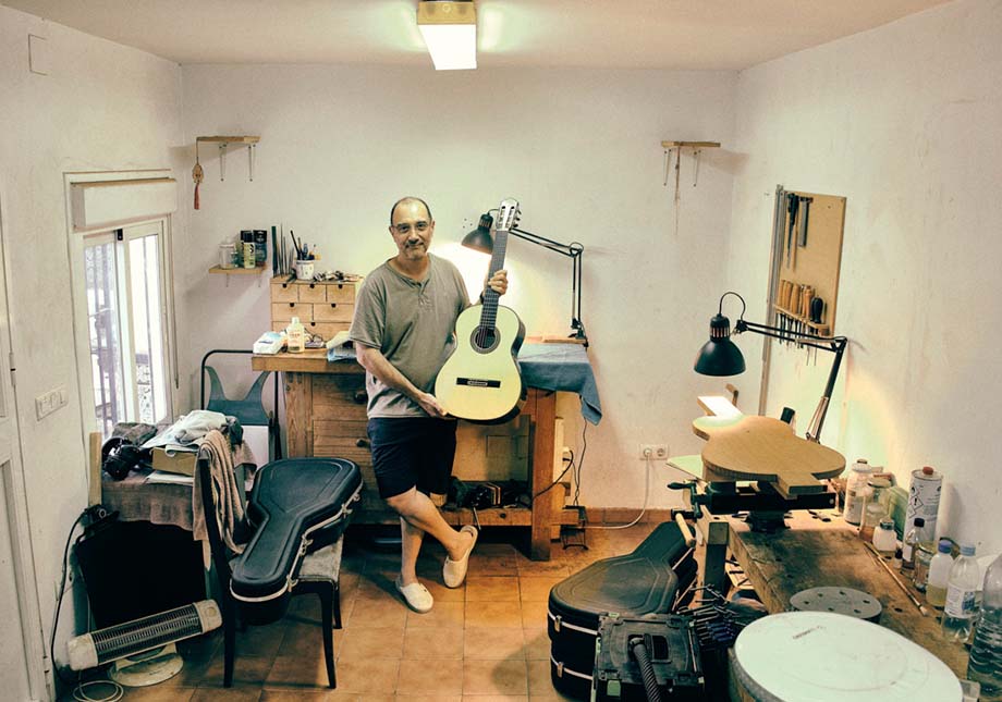 Sun Xiang Guitar Maker Interview in Spain and China