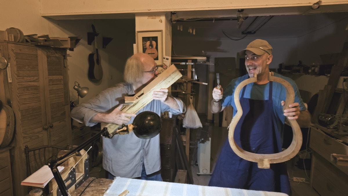 Dominique Field. Best Living Guitar Maker in the World. Interview with MaderaGuitarras.com