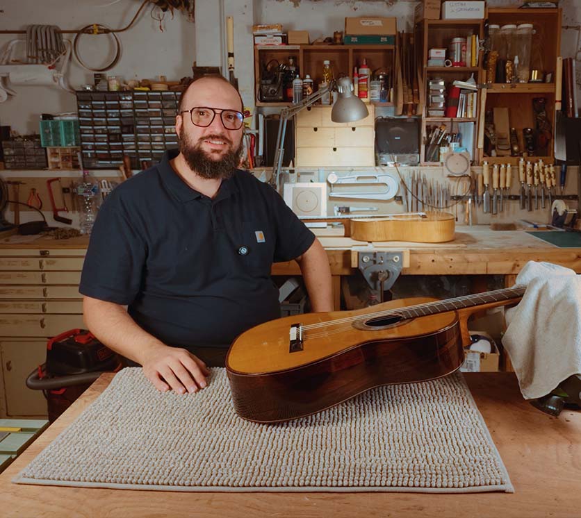 Marco Golfieri: His Guitar Making Approach & Manuel Ramírez 1912 Replica for MADERA Interview